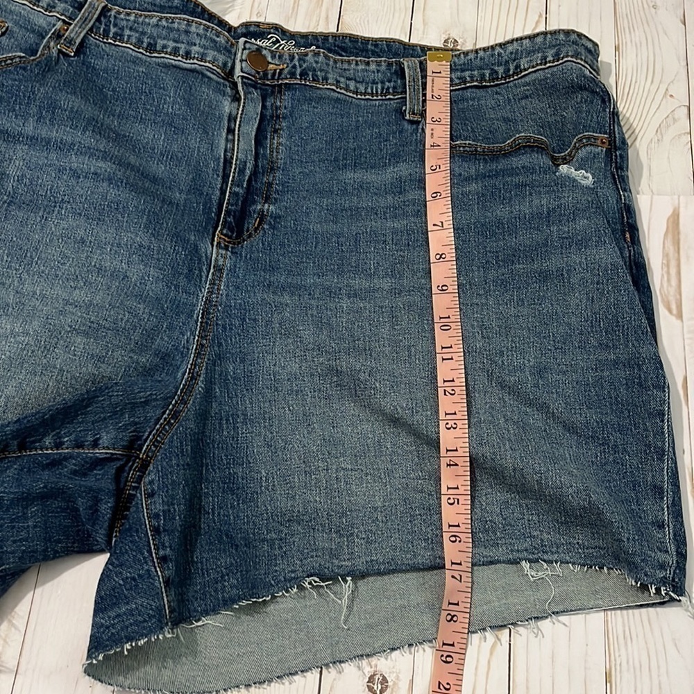 Universal Thread Shorts Size 26 W. NWOT - Picture 10 of 10